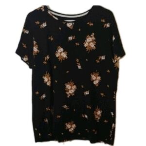 Croft & Barrow Black Short Sleeve with Floral Pattern Woman's Large